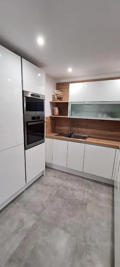 Next Door Apartment Maro & Ivan Njivice Croatia