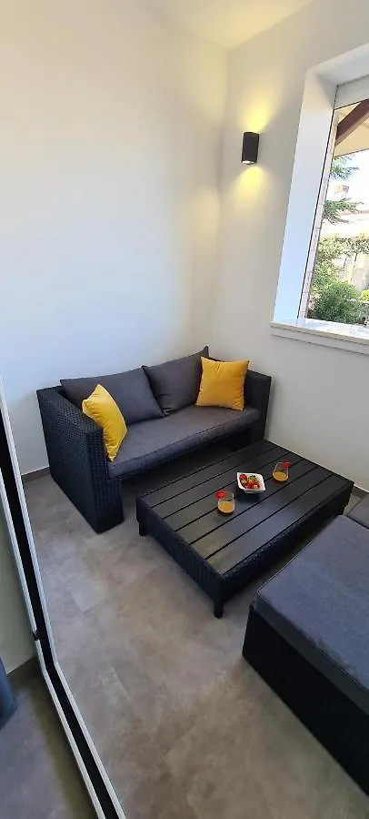 Next Door Apartment Maro & Ivan Njivice Croatia