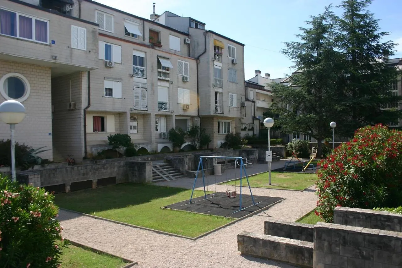 Next Door Apartment Maro & Ivan Njivice Croatia