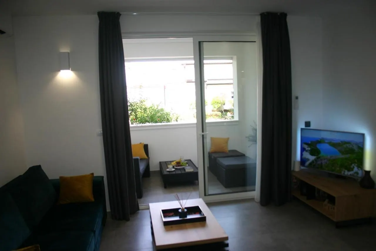 Next Door Apartment Maro & Ivan Njivice
