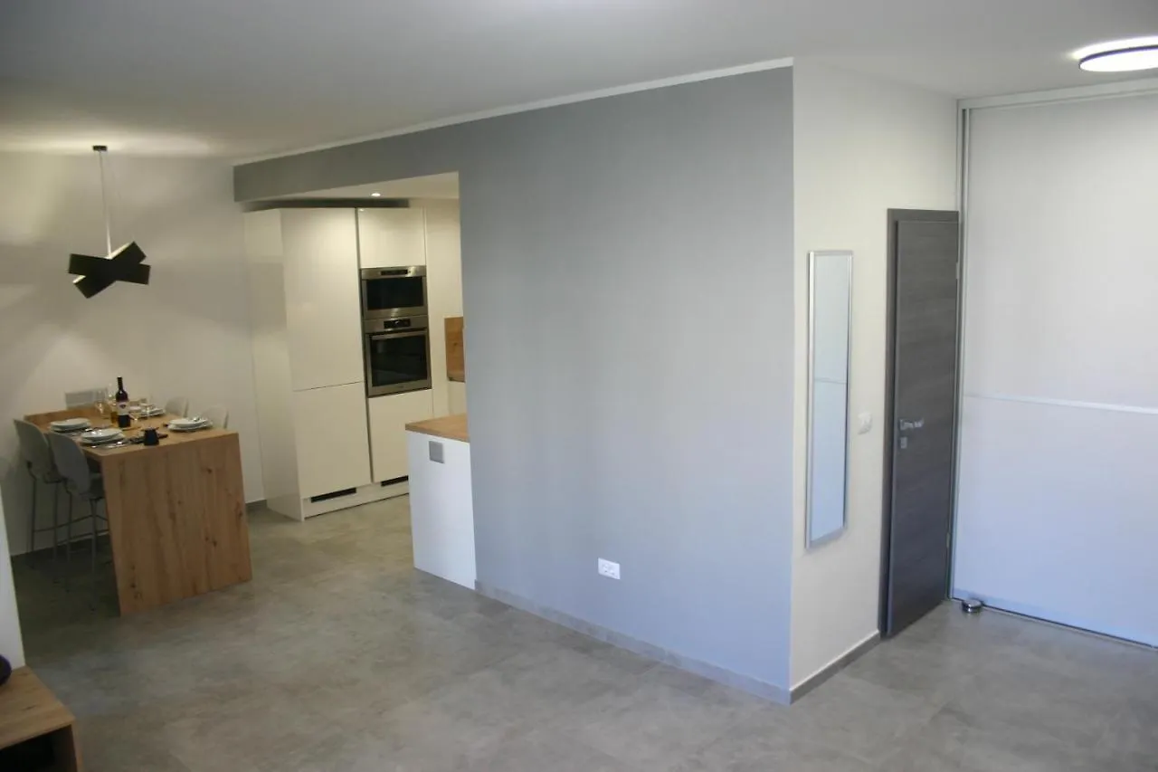Next Door Apartment Maro & Ivan Njivice Croatia